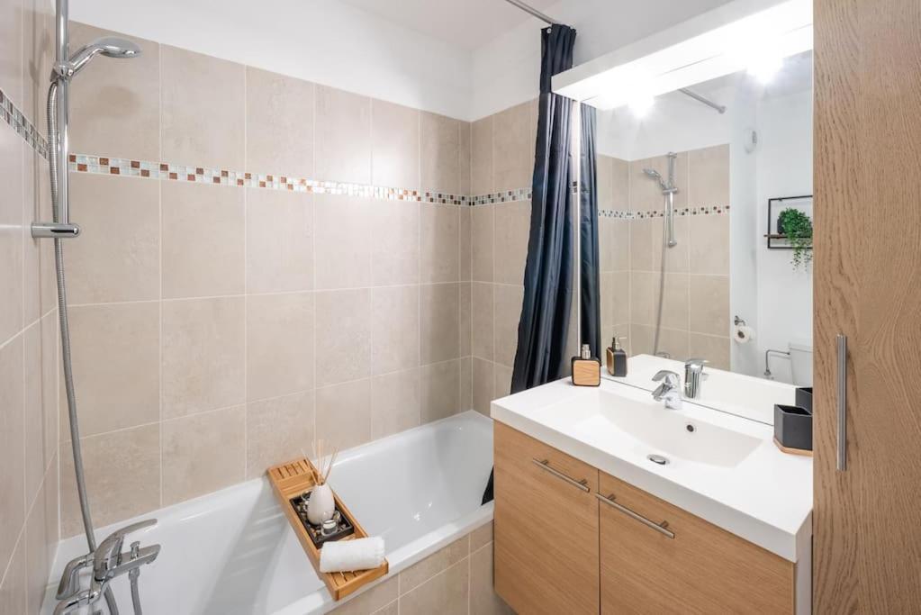 L'excellence-8min Aeroport-terrasse-parking Prive *